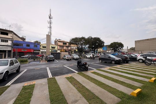 Garagem de apartamento para alugar com 2 quartos, 33m² em Parque Erasmo Assunção, Santo André