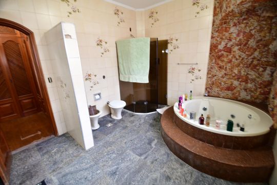 Banheiro Suíte de casa para alugar com 4 quartos, 500m² em Parque Taquaral, Campinas
