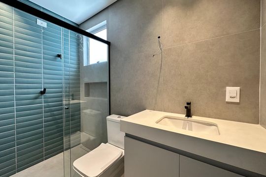 Banheiro social de apartamento à venda com 3 quartos, 183m² em Floresta, Belo Horizonte