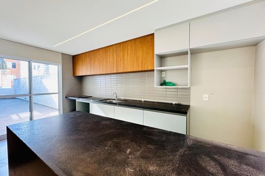 Cozinha de apartamento à venda com 3 quartos, 183m² em Floresta, Belo Horizonte