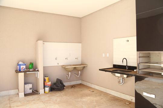 Área de serviço de casa à venda com 3 quartos, 118m² em Vila Redencao, Goiânia