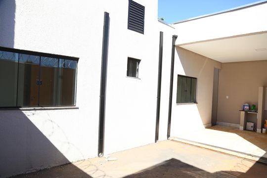 Quintal de casa à venda com 3 quartos, 118m² em Vila Redencao, Goiânia