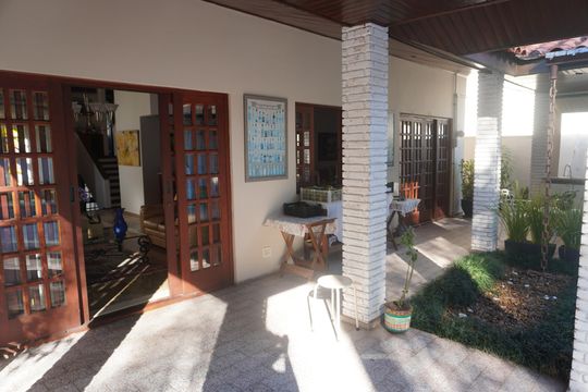 Área Externa de casa de condomínio à venda com 5 quartos, 380m² em Alphaville, Santana de Parnaíba