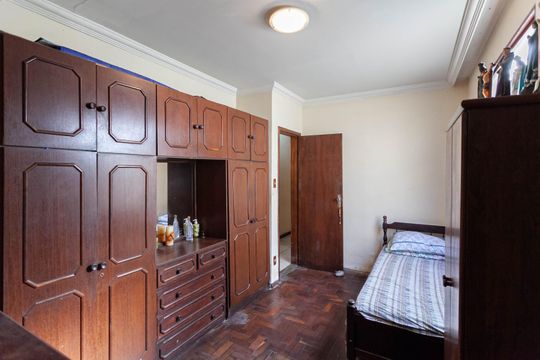 Suíte  de casa à venda com 3 quartos, 250m² em Alípio de Melo, Belo Horizonte