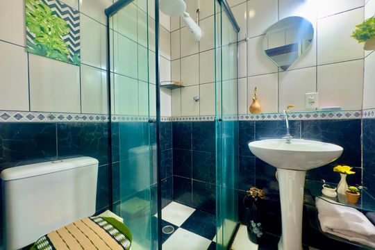 Banheiro 1 de apartamento à venda com 2 quartos, 80m² em Jardim Valeria, Guarulhos