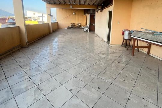 Área comum de casa para alugar com 3 quartos, 100m² em Osvaldo Cruz, Rio de Janeiro