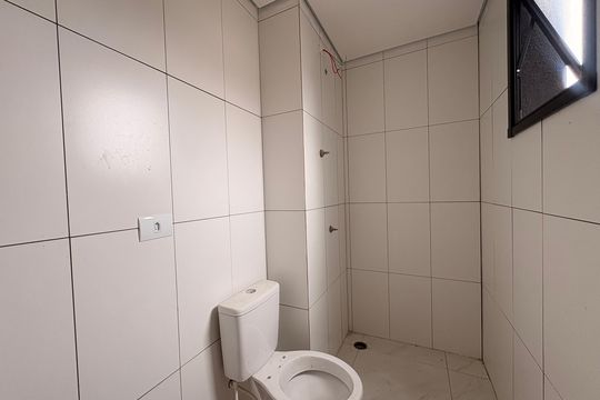 Banheiro da suíte 2 de apartamento para alugar com 2 quartos, 122m² em Vila Guiomar, Santo André