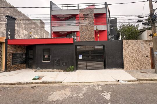Fachada + plaquinha QZTN-328 de apartamento para alugar com 2 quartos, 122m² em Vila Guiomar, Santo André