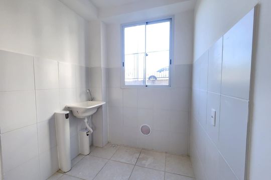Cozinha de apartamento para alugar com 2 quartos, 48m² em Tijuca, Contagem