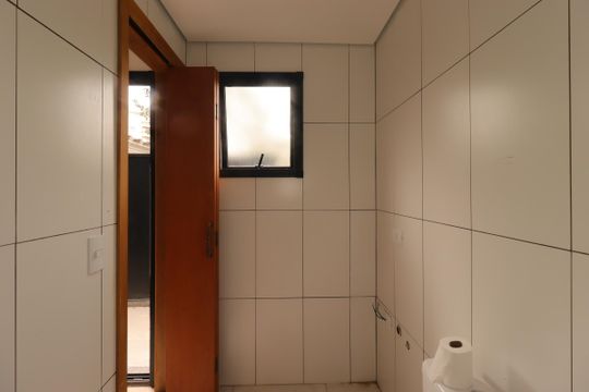 Banheiro da Suíte 1 de apartamento para alugar com 2 quartos, 86m² em Vila Guiomar, Santo André