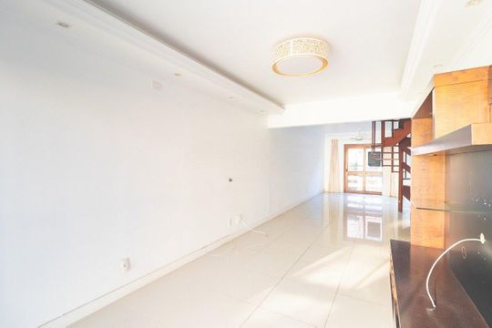 Sala de apartamento para alugar com 3 quartos, 140m² em Petrópolis, Porto Alegre