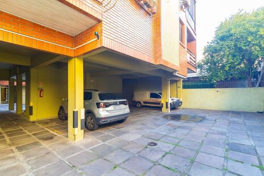 Área comum de apartamento para alugar com 3 quartos, 140m² em Petrópolis, Porto Alegre