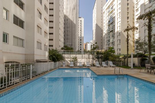 Área comum - Piscina de apartamento para alugar com 3 quartos, 90m² em Vila Nova Conceição, São Paulo