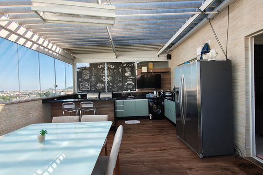 Apartamento para alugar com 4 quartos, 200m² em Recreio dos Bandeirantes, Rio de Janeiro