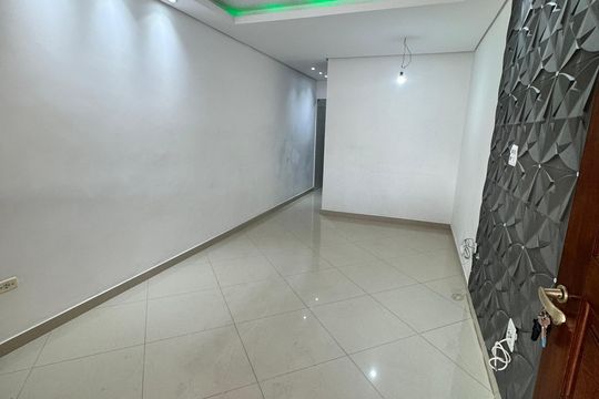 Sala de casa de condomínio para alugar com 2 quartos, 72m² em Vila Ré, São Paulo
