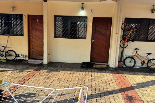 área externa de casa de condomínio para alugar com 2 quartos, 72m² em Vila Ré, São Paulo