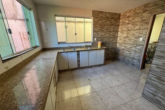 Área de Serviço de casa para alugar com 5 quartos, 964m² em Colônia Agrícola Samambaia, Brasília