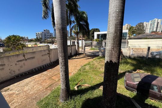 Vista de casa para alugar com 5 quartos, 964m² em Colônia Agrícola Samambaia, Brasília