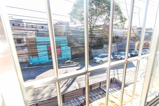 Vista da Sala de casa para alugar com 2 quartos, 250m² em Jardim das Oliveiras, São Paulo