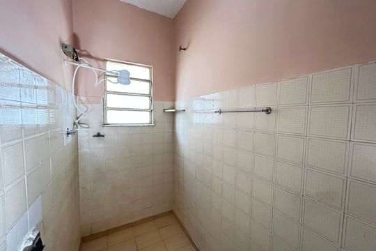 Banheiro social de casa para alugar com 1 quarto, 38m² em Pavuna, Nilópolis