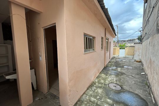 Área externa de casa para alugar com 1 quarto, 38m² em Pavuna, Nilópolis