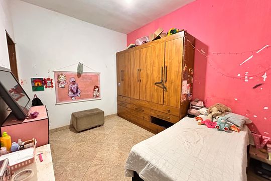 Casa à venda com 2 quartos, 132m² em Arvoredo, Contagem
