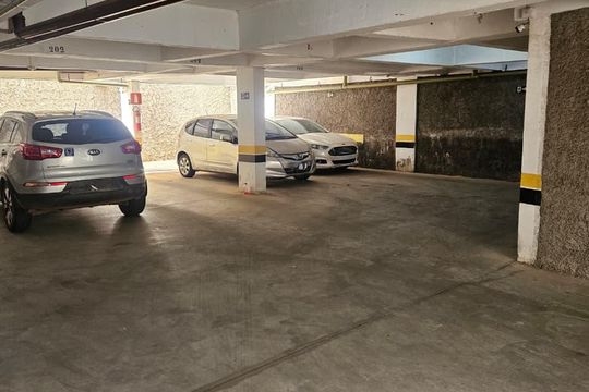 Garagem de apartamento para alugar com 3 quartos, 90m² em Jardim Industrial, Contagem