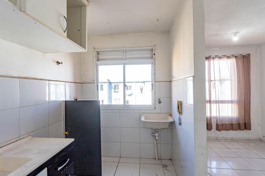 Cozinha  de apartamento à venda com 2 quartos, 45m² em Casa Grande, Diadema
