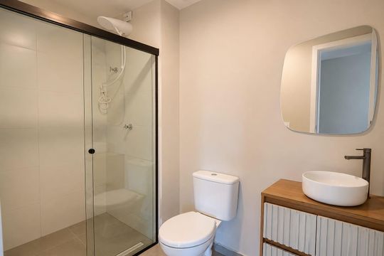 Banheiro de apartamento para alugar com 2 quartos, 59m² em Votupoca, Barueri