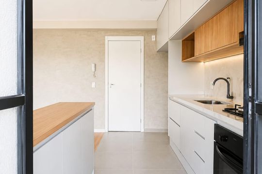 Cozinha de apartamento para alugar com 2 quartos, 59m² em Votupoca, Barueri