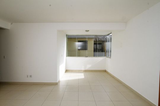 Sala de apartamento para alugar com 3 quartos, 93m² em Estoril, Belo Horizonte