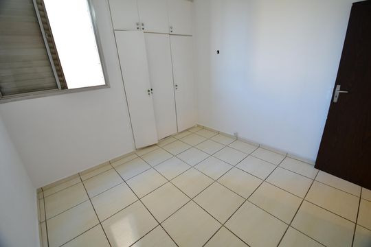 Quarto 1 de apartamento para alugar com 2 quartos, 70m² em Vila Angelino Rossi, Campinas