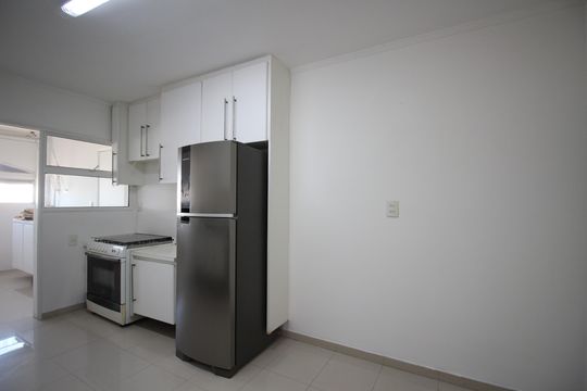 Cozinha de apartamento à venda com 4 quartos, 210m² em Real Parque, São Paulo