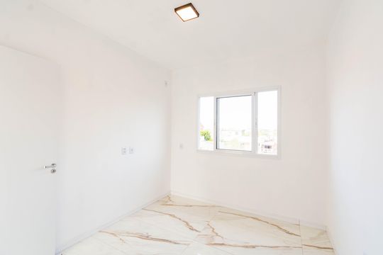 Casa à venda com 2 quartos, 70m² em Estância Velha, Canoas