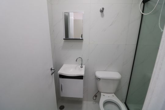 Banheiro de apartamento para alugar com 1 quarto, 34m² em Vila Prudente, São Paulo