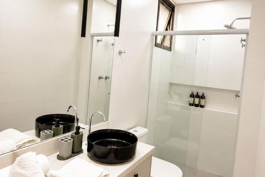 Banheiro de apartamento para alugar com 2 quartos, 80m² em Jurerê Internacional, Florianópolis