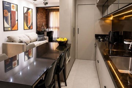 Cozinha de apartamento para alugar com 2 quartos, 80m² em Jurerê Internacional, Florianópolis