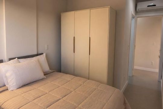 Quarto de apartamento para alugar com 2 quartos, 80m² em Jurerê Internacional, Florianópolis