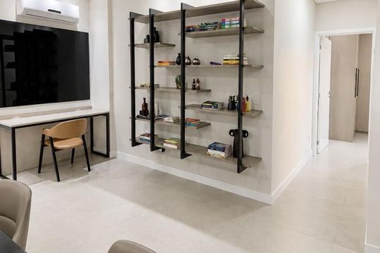 Sala de apartamento para alugar com 2 quartos, 80m² em Jurerê Internacional, Florianópolis