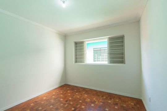 Casa para alugar com 5 quartos, 245m² em Jardim Santa Rosália, Sorocaba