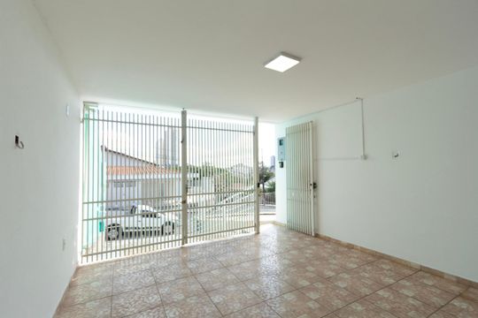 Casa para alugar com 5 quartos, 245m² em Jardim Santa Rosália, Sorocaba