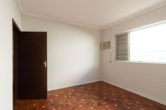 Casa para alugar com 5 quartos, 245m² em Jardim Santa Rosália, Sorocaba