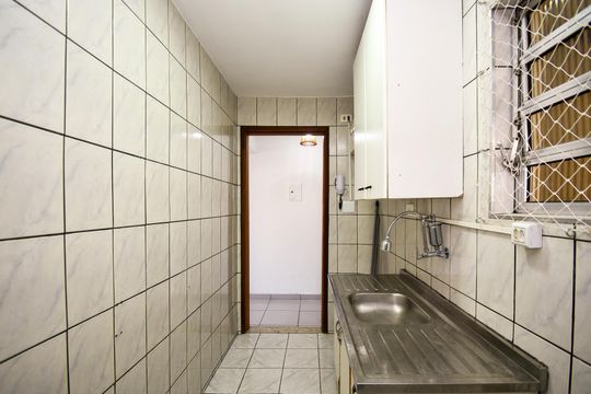 cozinha de apartamento para alugar com 1 quarto, 40m² em Pinheiros, São Paulo