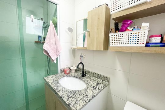 Banheiro de apartamento à venda com 2 quartos, 50m² em Jardim Iris, São Paulo