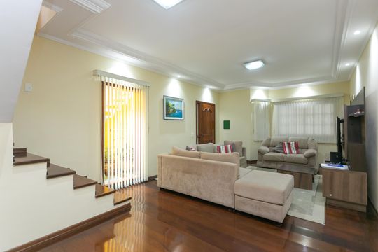Casa para alugar com 3 quartos, 190m² em Jardim Norma, São Paulo