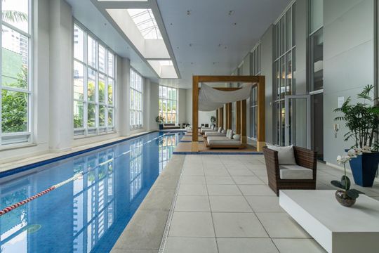 Área comum - Piscina Coberta de apartamento à venda com 1 quarto, 54m² em Vila Nova Conceição, São Paulo