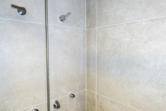 Banheiro da Suíte 2 de apartamento para alugar com 3 quartos, 167m² em Jardim das Acacias, São Paulo