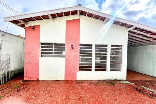 Fachada de casa à venda com 3 quartos, 130m² em Chácara da Barra, Campinas