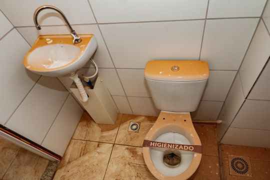 Banheiro social de apartamento para alugar com 2 quartos, 45m² em Felixlândia (justinópolis), Ribeirão das Neves