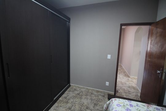 Quarto 1 de casa à venda com 2 quartos, 374m² em Milionários, Belo Horizonte